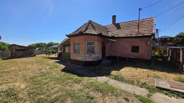 Eladó családi ház, Sárándon, Nagy utcában 12.9 M Ft, 2 szobás