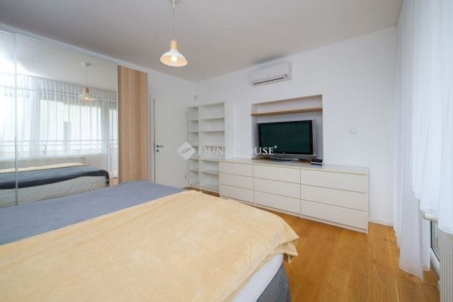 Eladó téglalakás, Budapesten, XII. kerületben 175 M Ft, 3 szobás