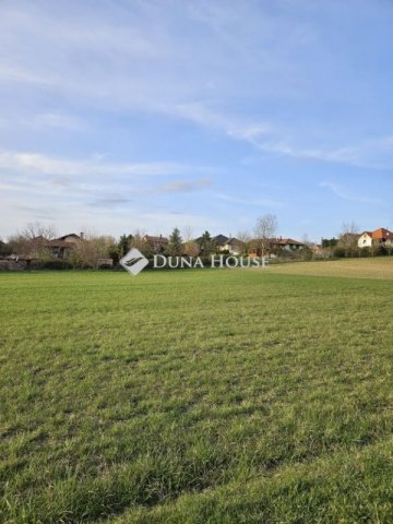 Eladó telek, Magyaralmáson 8.5 M Ft / költözzbe.hu