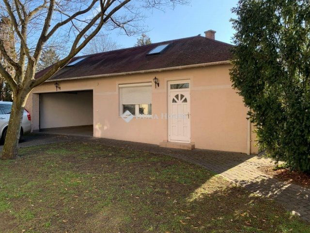 Eladó családi ház, Kecskeméten 240 M Ft, 6 szobás