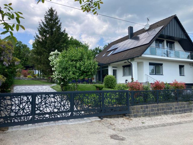 Eladó családi ház, Balatonszepezden 299 M Ft, 5 szobás