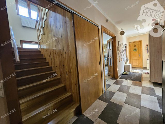 Eladó családi ház, Kecskeméten 83.9 M Ft, 4 szobás