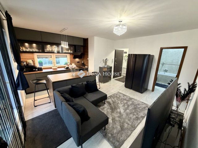 Kiadó téglalakás, albérlet, Debrecenben, Széchenyi utcában