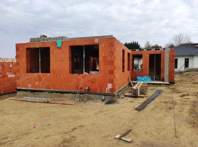 Eladó családi ház, Őrbottyánban 105.5 M Ft, 4 szobás