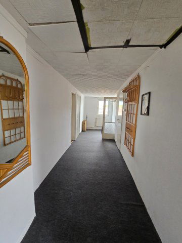 Eladó családi ház, Ercsiben 41.9 M Ft, 5 szobás