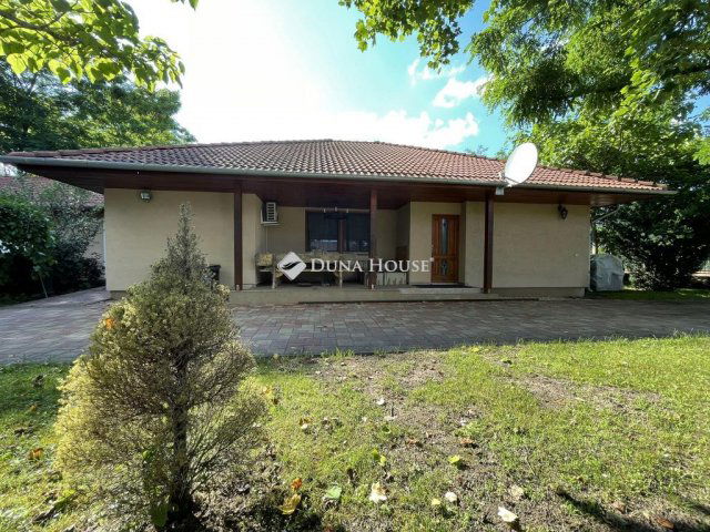 Eladó családi ház, Hernádon 114 M Ft, 5 szobás