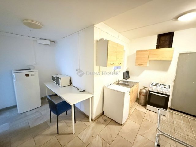 Kiadó családi ház, albérlet, Budapesten, XVIII. kerületben