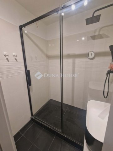Eladó panellakás, Budapesten, XX. kerületben 67.9 M Ft, 2 szobás
