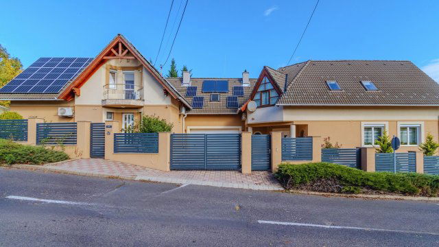 Eladó családi ház, Miskolcon 350 M Ft, 5 szobás