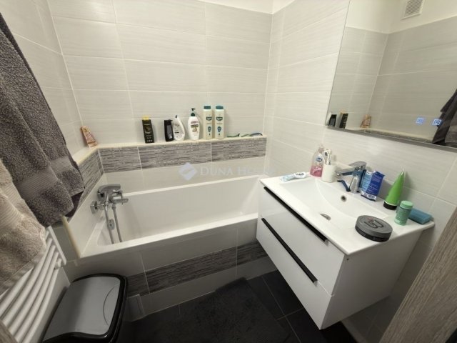 Eladó panellakás, Budapesten, XVII. kerületben 72.5 M Ft