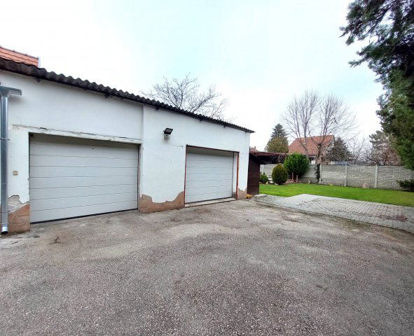 Eladó családi ház, Szigetszentmiklóson 139.9 M Ft, 4 szobás