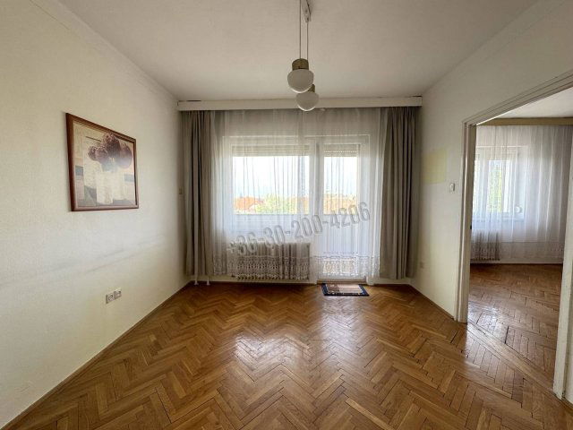 Eladó téglalakás, Mosonmagyaróváron 49.9 M Ft, 2+1 szobás