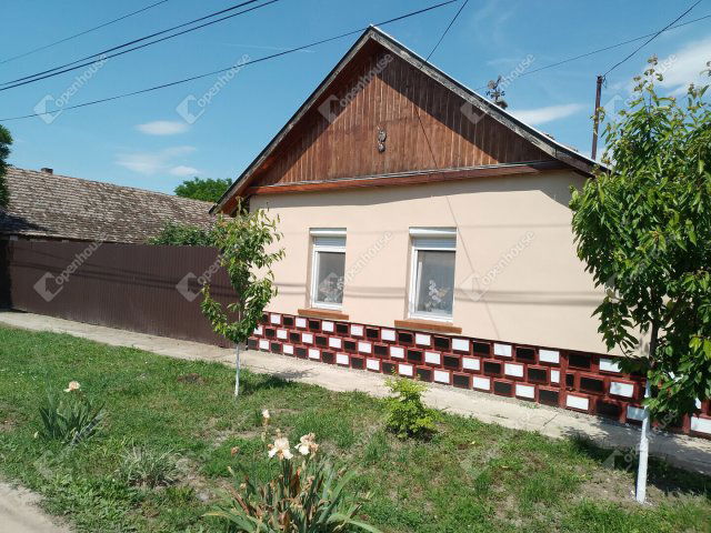 Eladó családi ház, Tótkomlóson 11.5 M Ft, 2 szobás