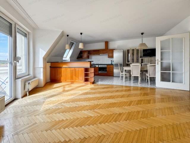 Eladó téglalakás, Kecskeméten 79.99 M Ft, 4 szobás