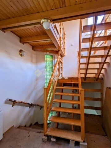 Eladó ikerház, Pilisszentkereszten 79.9 M Ft, 8 szobás