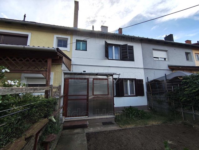 Eladó sorház, Veszprémben 89.5 M Ft, 3 szobás