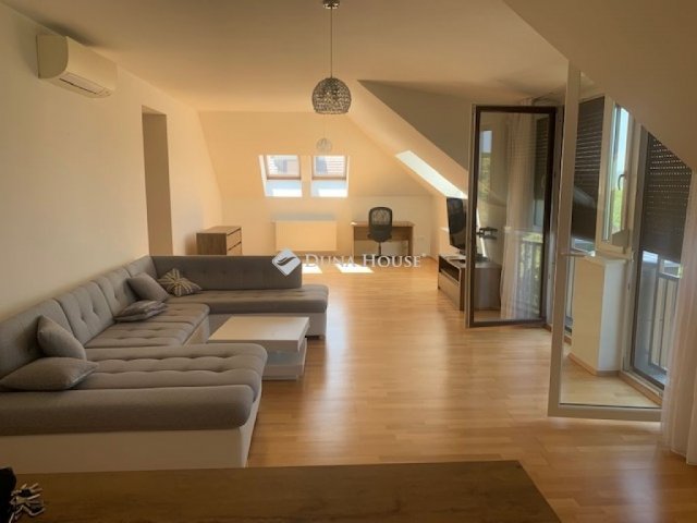 Kiadó téglalakás, albérlet, Tatán 439 E Ft / hó, 4 szobás