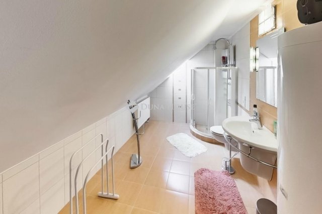 Eladó családi ház, Kecskeméten 119 M Ft, 6 szobás