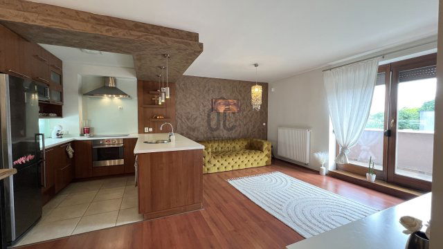 Eladó téglalakás, Szekszárdon 62 M Ft, 3 szobás