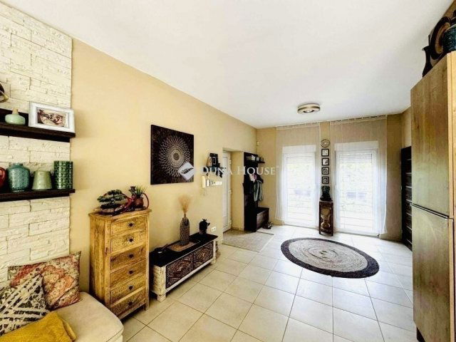 Eladó téglalakás, Pécsett 115 M Ft, 3 szobás