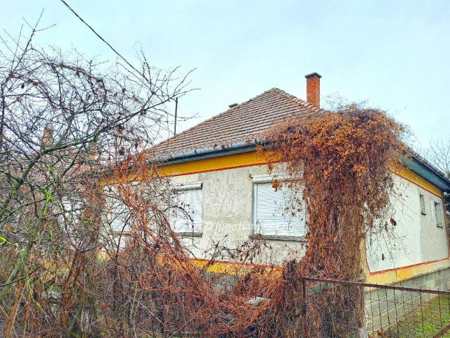 Eladó családi ház, Tiszasülyön 12 M Ft, 3 szobás