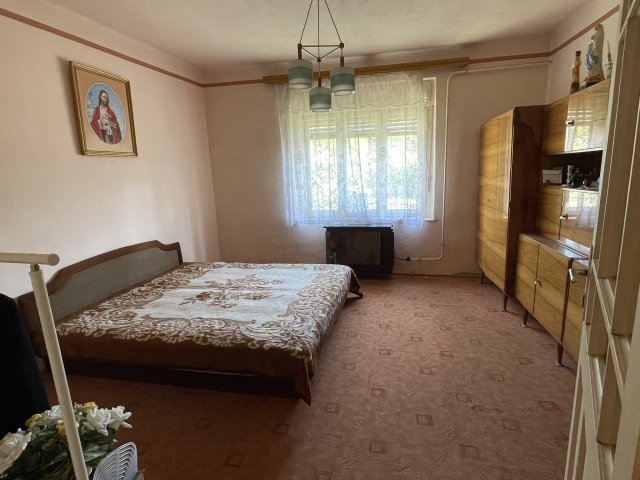 Eladó családi ház, Szentén 18.5 M Ft, 4 szobás