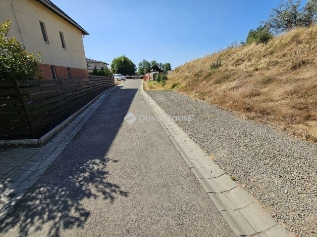 Eladó téglalakás, Üllőn 53 M Ft, 2 szobás