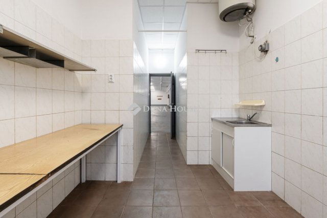 Kiadó ipari ingatlan, Vecsésen 1397 E Ft / hó