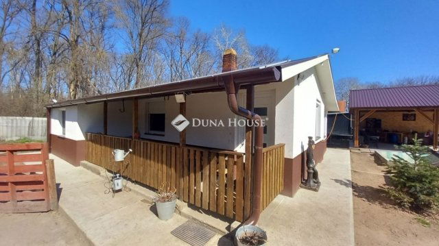 Eladó családi ház, Debrecenben 42 M Ft, 3 szobás