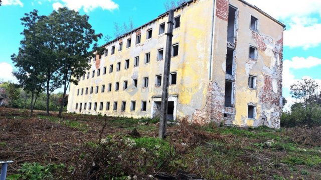 Eladó ipari ingatlan, Szentkirályszabadján 450 M Ft