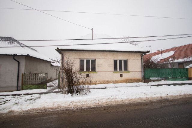 Eladó családi ház, Nézsán 30 M Ft, 3 szobás