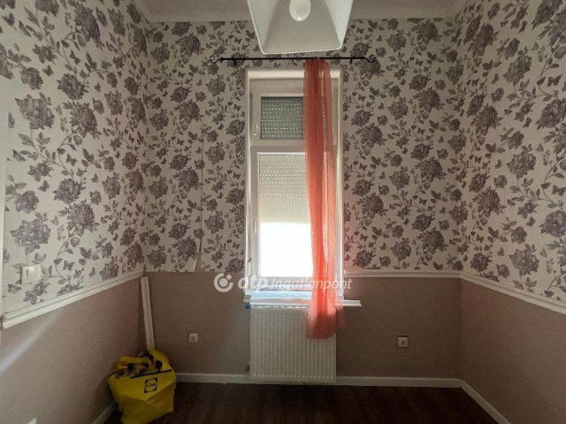 Eladó téglalakás, Budapesten, III. kerületben 91.7 M Ft