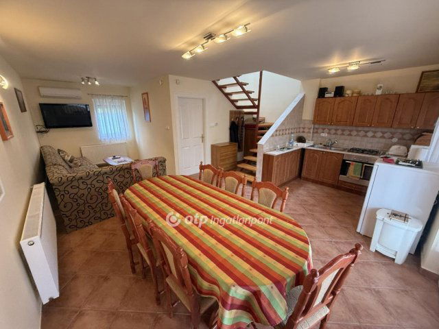 Eladó nyaraló, Tiszakécskén 52 M Ft, 3 szobás