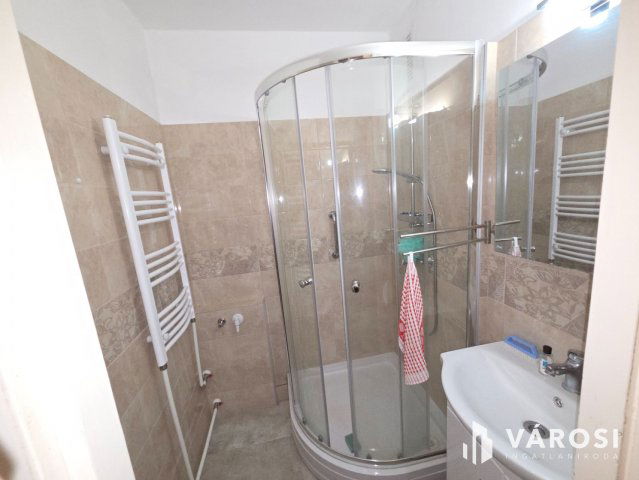 Eladó panellakás, Győrött 46.9 M Ft, 2 szobás