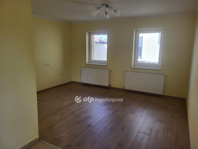 Eladó családi ház, Boldogon 145.8 M Ft, 4+1 szobás