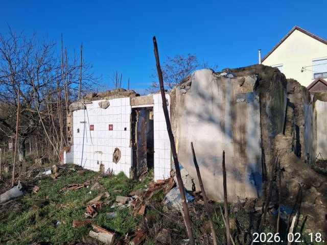 Eladó családi ház, Hevesen 0.5 M Ft, 1+1 szobás