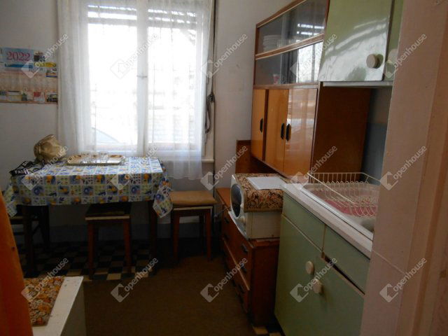 Eladó családi ház, Zalaegerszegen 24 M Ft, 2 szobás