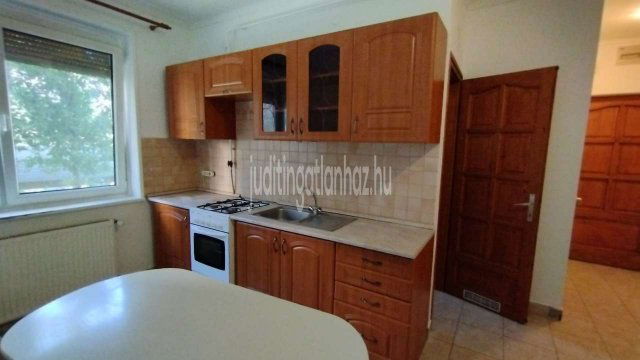 Eladó téglalakás, Nyíregyházán 60 M Ft, 2 szobás