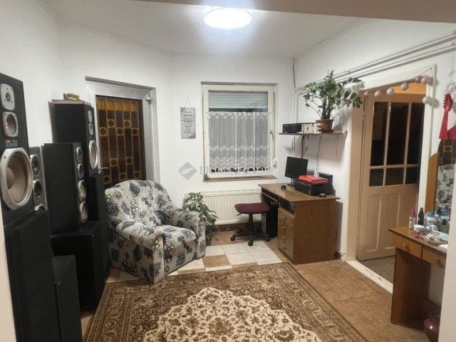 Eladó családi ház, Nagykarácsonyon 34.9 M Ft, 3 szobás