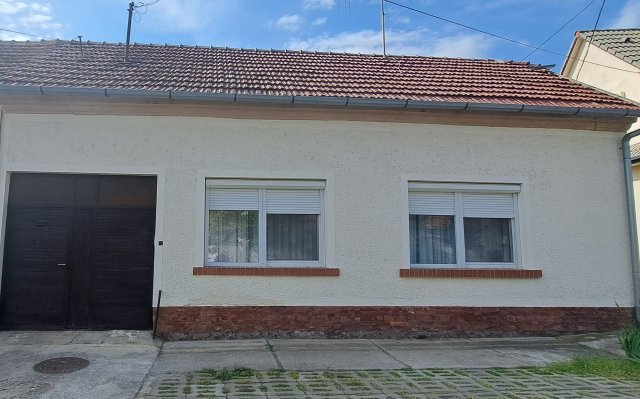 Eladó családi ház, Gyulán 39 M Ft, 2 szobás