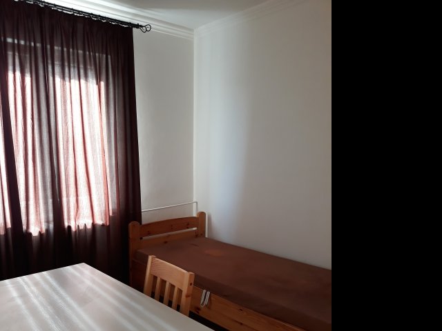 Kiadó téglalakás, albérlet, Pécsett, Vargha Damján utcában