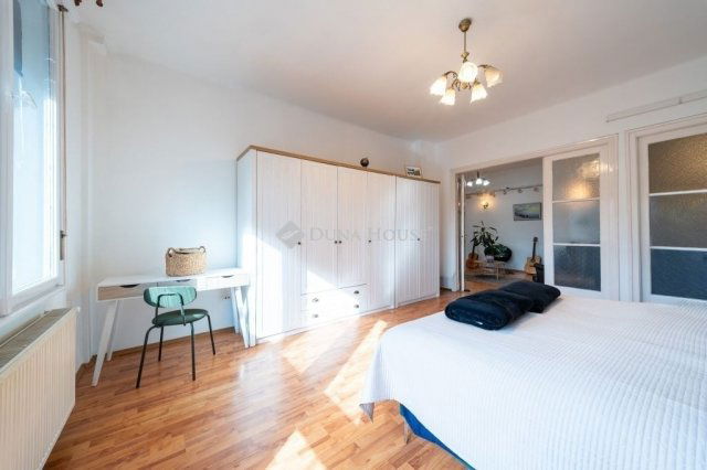 Eladó téglalakás, Budapesten, VIII. kerületben 108.9 M Ft