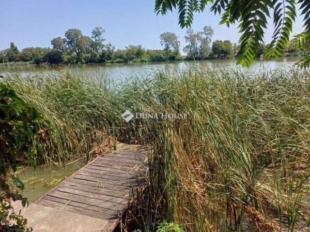 Eladó nyaraló, Ráckevén 17 M Ft, 1 szobás