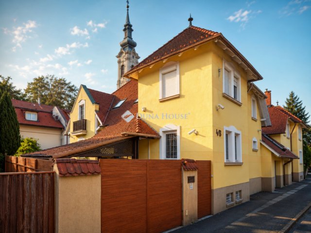 Eladó családi ház, Miskolcon 195 M Ft, 5 szobás