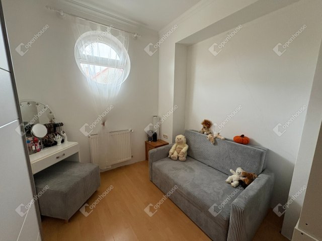Eladó téglalakás, Hajdúböszörményen 65 M Ft, 4 szobás