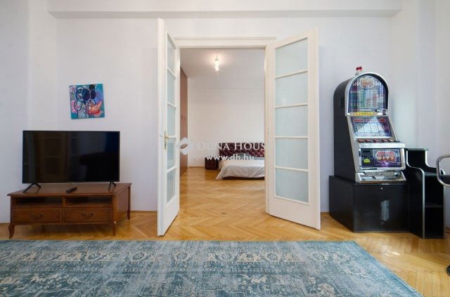 Eladó téglalakás, Budapesten, V. kerületben 289 M Ft, 3 szobás