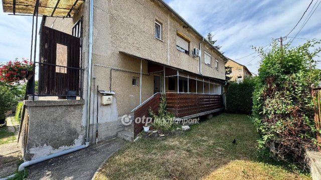Eladó téglalakás, Úrkúton 31.99 M Ft, 2 szobás