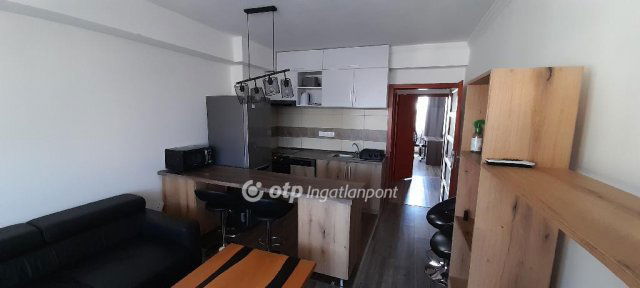 Eladó téglalakás, Szegeden 85.9 M Ft, 2 szobás