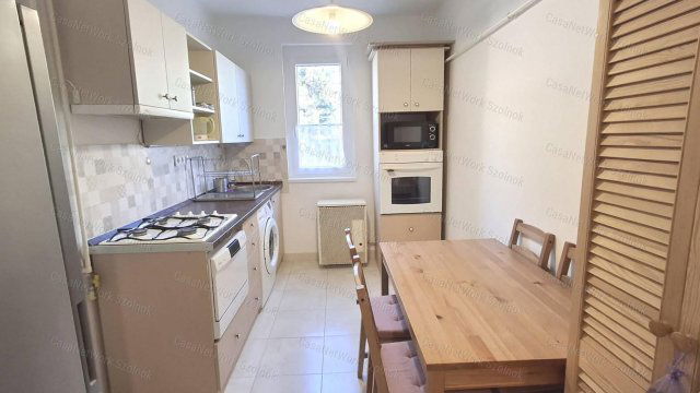 Kiadó téglalakás, albérlet, Szolnokon 130 E Ft / hó, 2 szobás