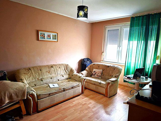 Eladó panellakás, Debrecenben 44.9 M Ft, 2 szobás